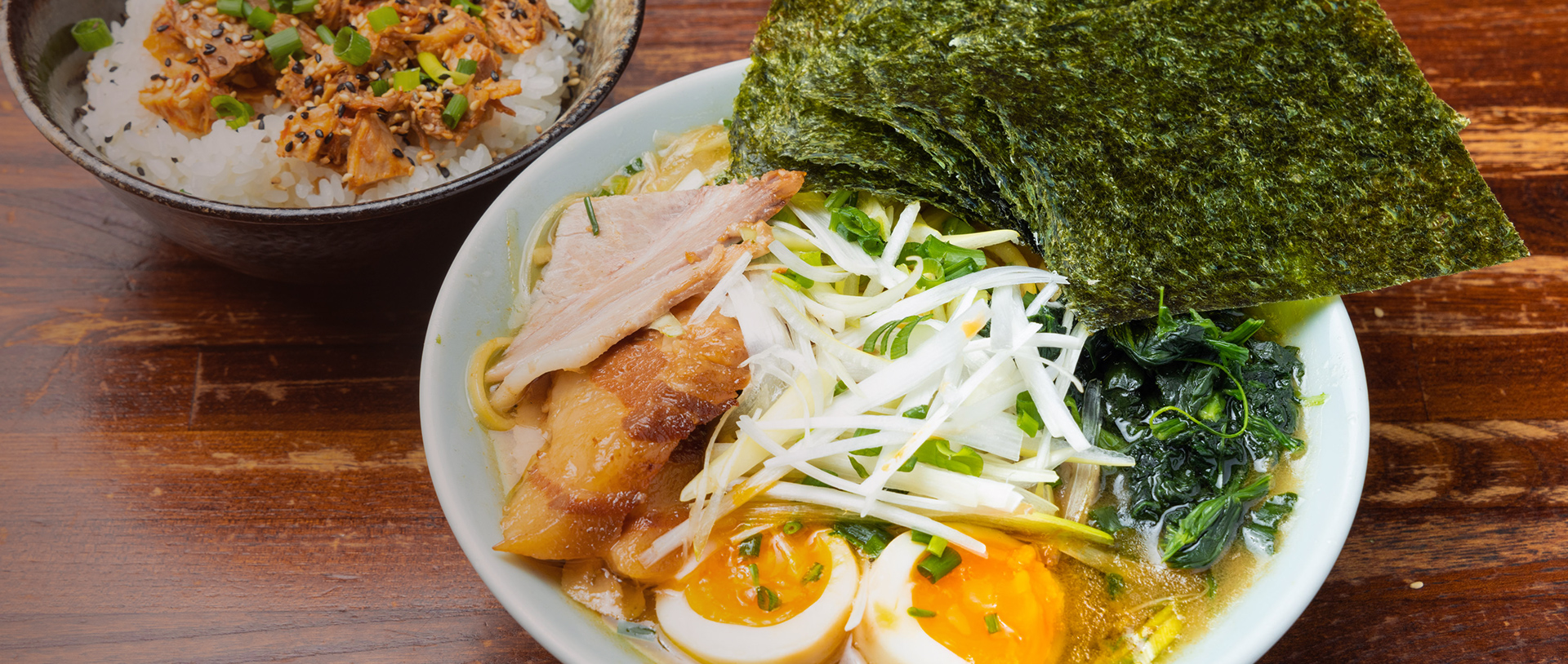 家系ラーメン四号家伝統の味をお楽しみください